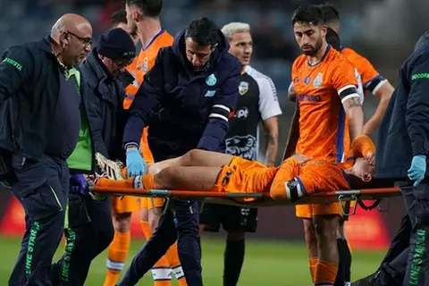 عين على منافس الأهلي.. لاعب بورتو يهزم إصابة خطيرة في 3 أشهر (فيديو)